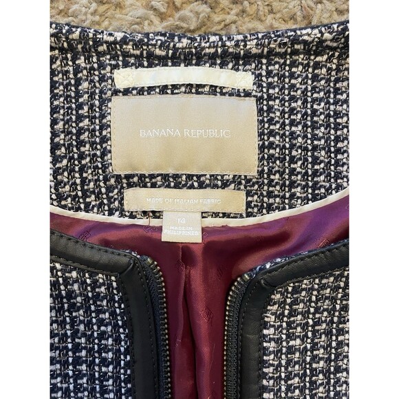 Banana Republic Woven Parisian Jacket, B&W Tweed, Magenta Lining, Size 14 - Picture 4 of 8
